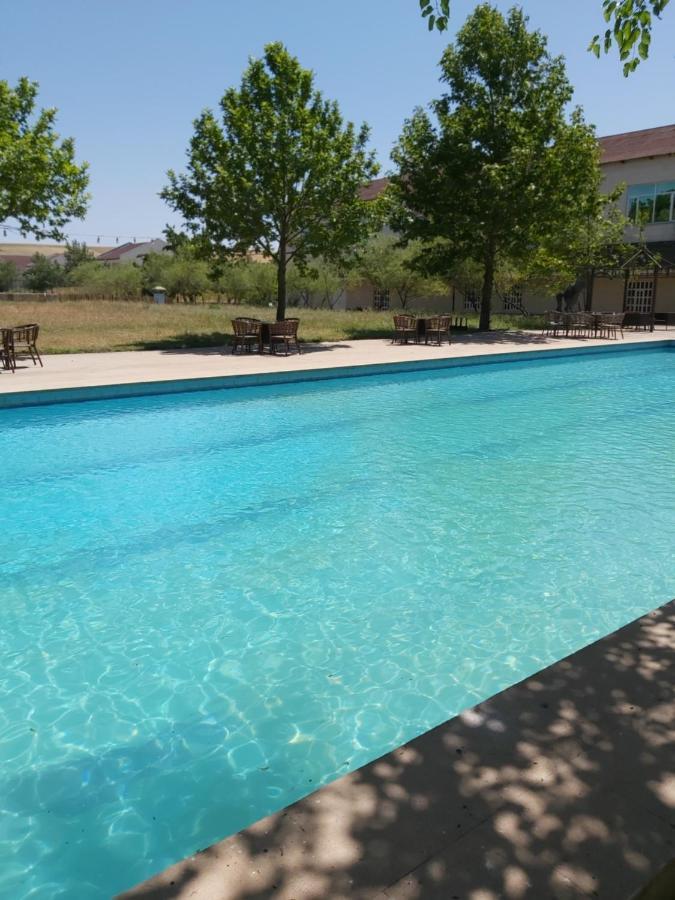 Chabiant Guesthouse Chateau Monolit Ikinci Yeniyol Экстерьер фото