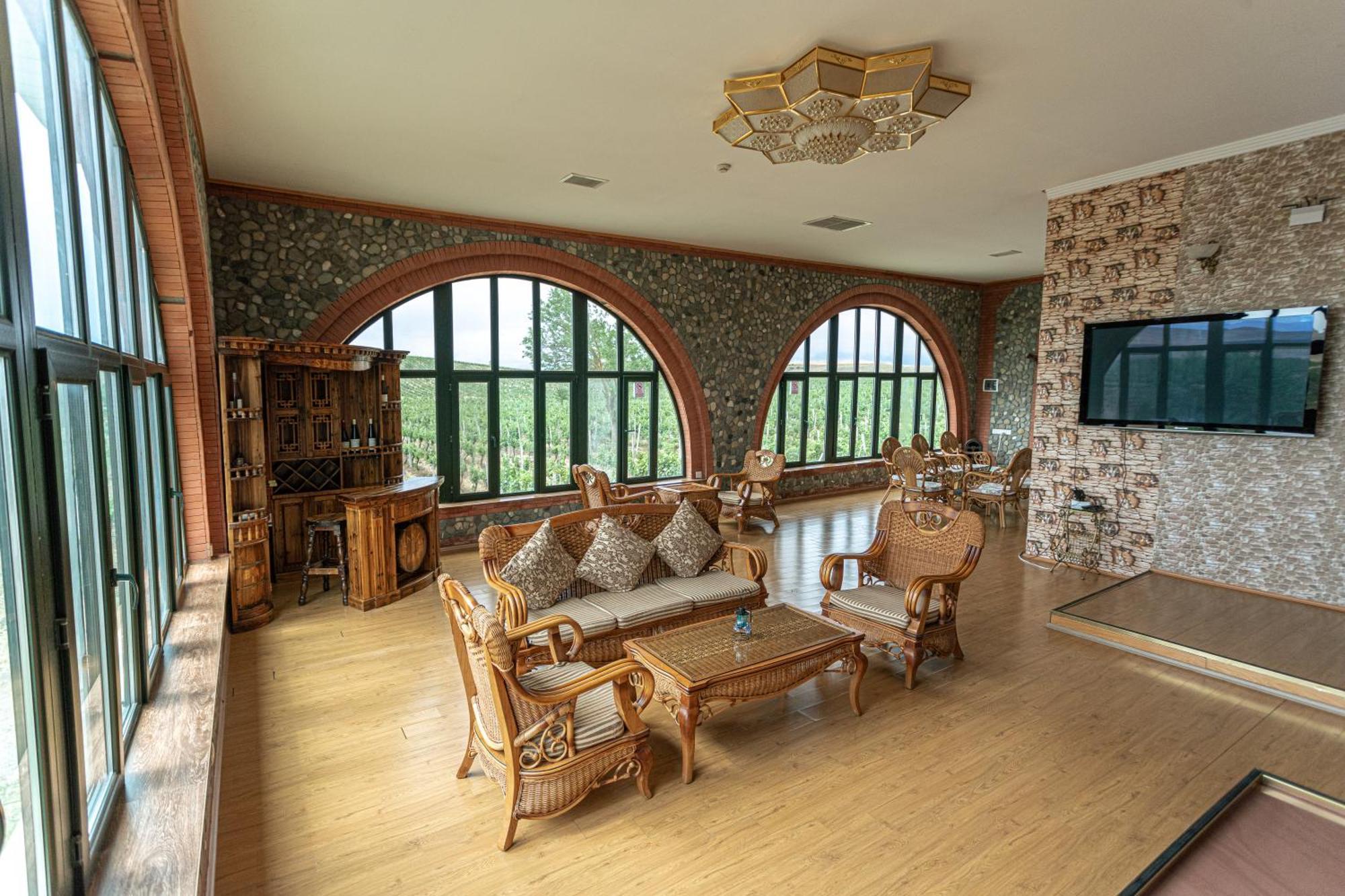 Chabiant Guesthouse Chateau Monolit Ikinci Yeniyol Экстерьер фото