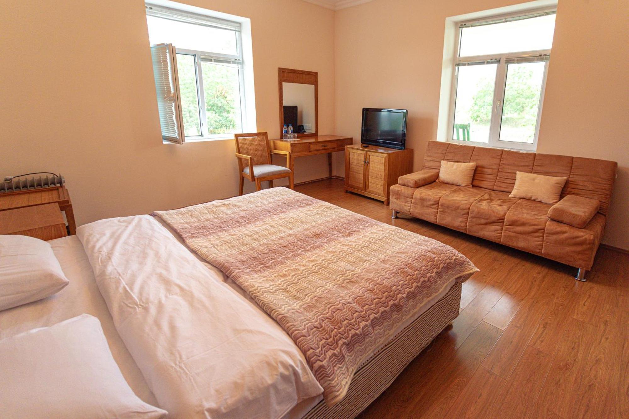 Chabiant Guesthouse Chateau Monolit Ikinci Yeniyol Экстерьер фото