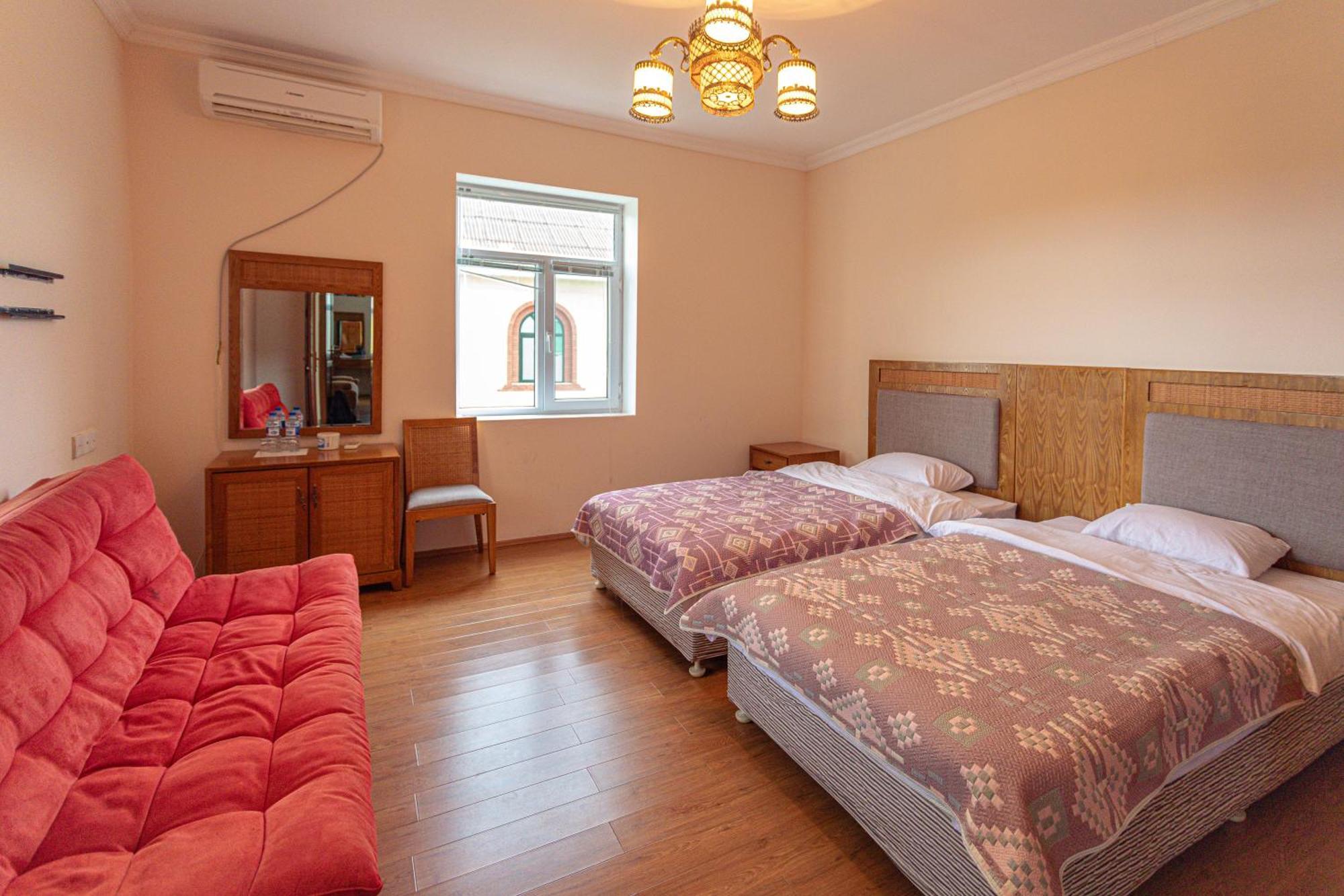 Chabiant Guesthouse Chateau Monolit Ikinci Yeniyol Экстерьер фото