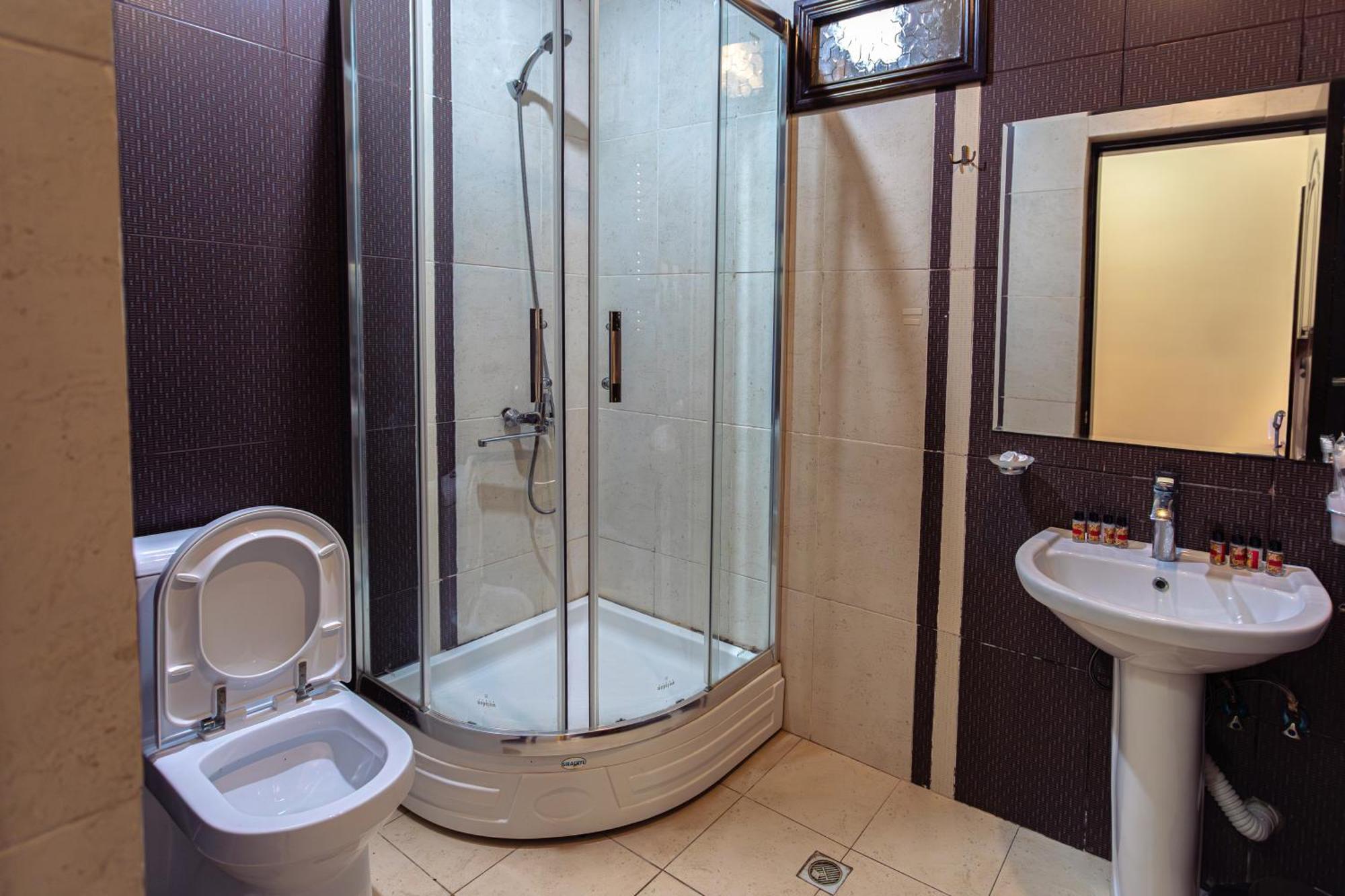 Chabiant Guesthouse Chateau Monolit Ikinci Yeniyol Экстерьер фото