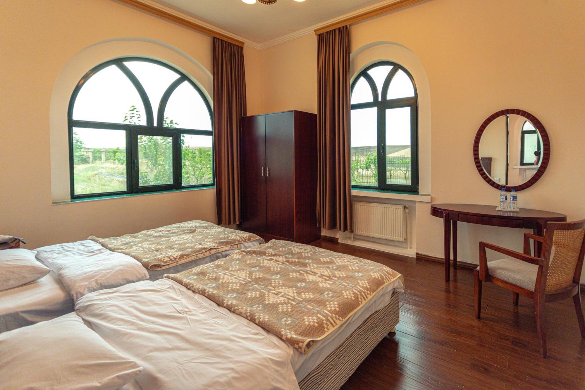 Chabiant Guesthouse Chateau Monolit Ikinci Yeniyol Экстерьер фото